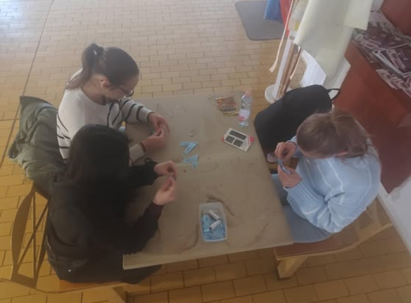 Készülnek a szalagok a maturandusoknak